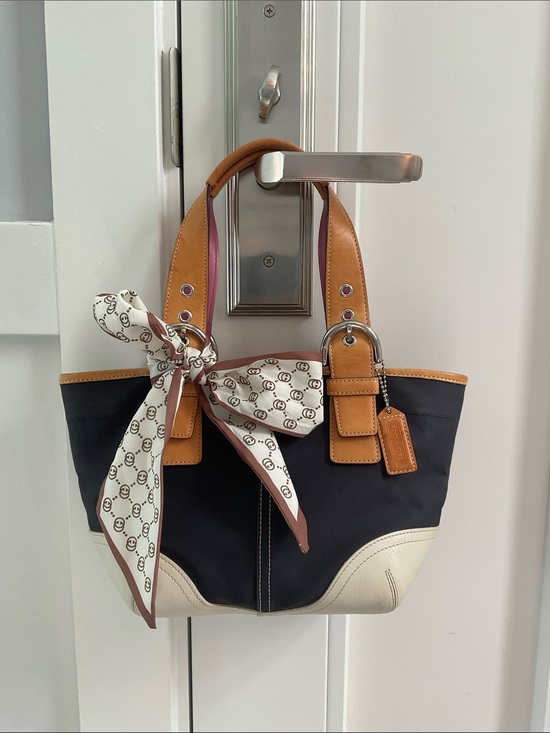 Coach Handbags - COACH Vintage Small Soho Tote Bag